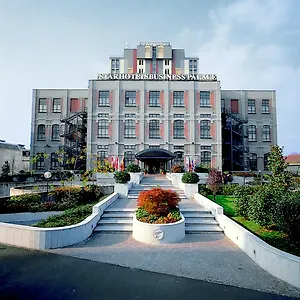 Starhotels Business Palace מלון
